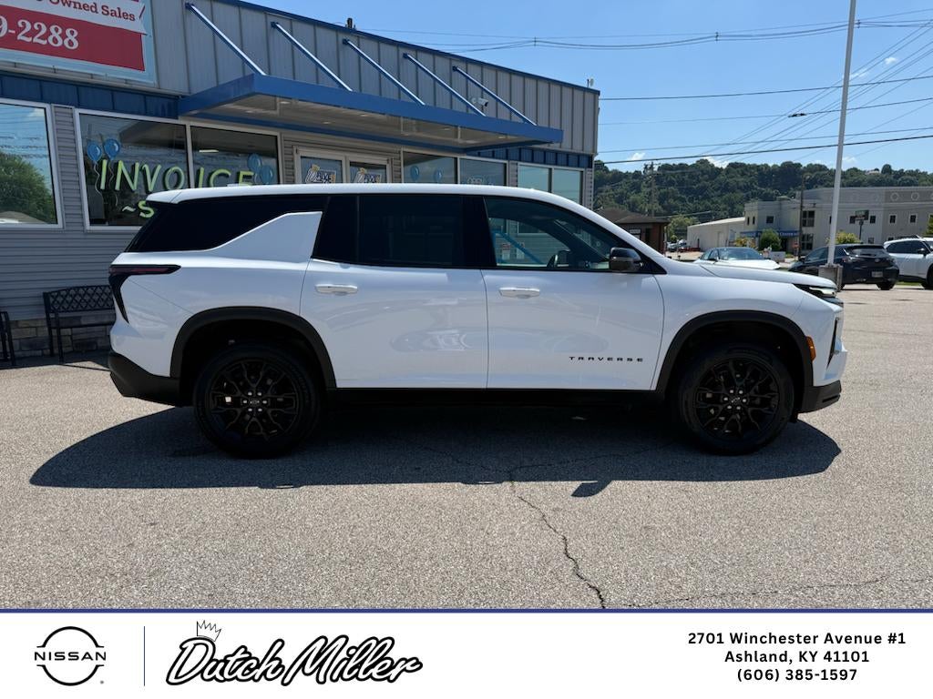 2024 Chevrolet Traverse FWD LS