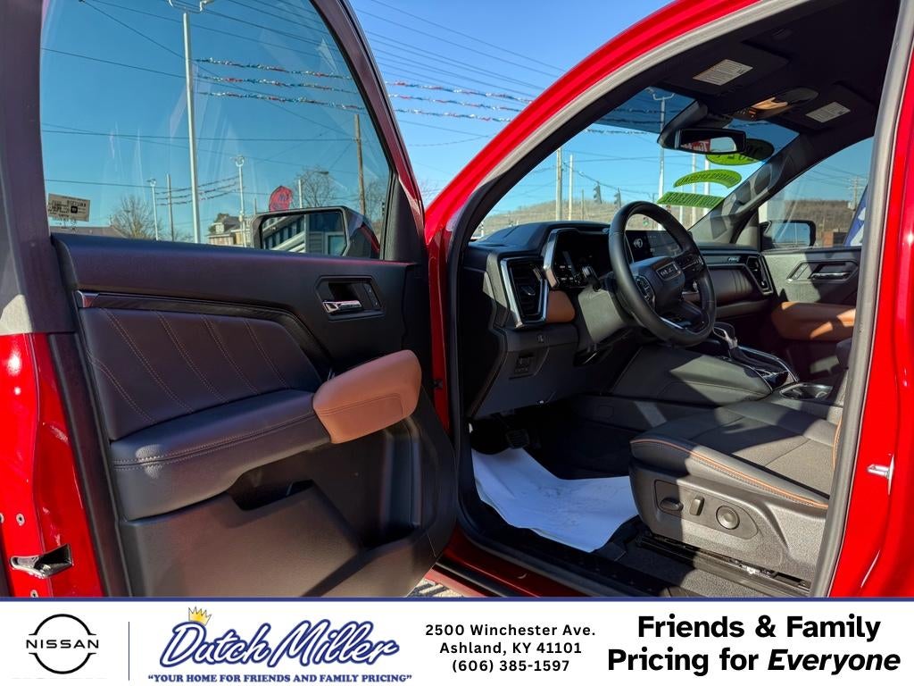 2024 GMC Canyon 4WD AT4