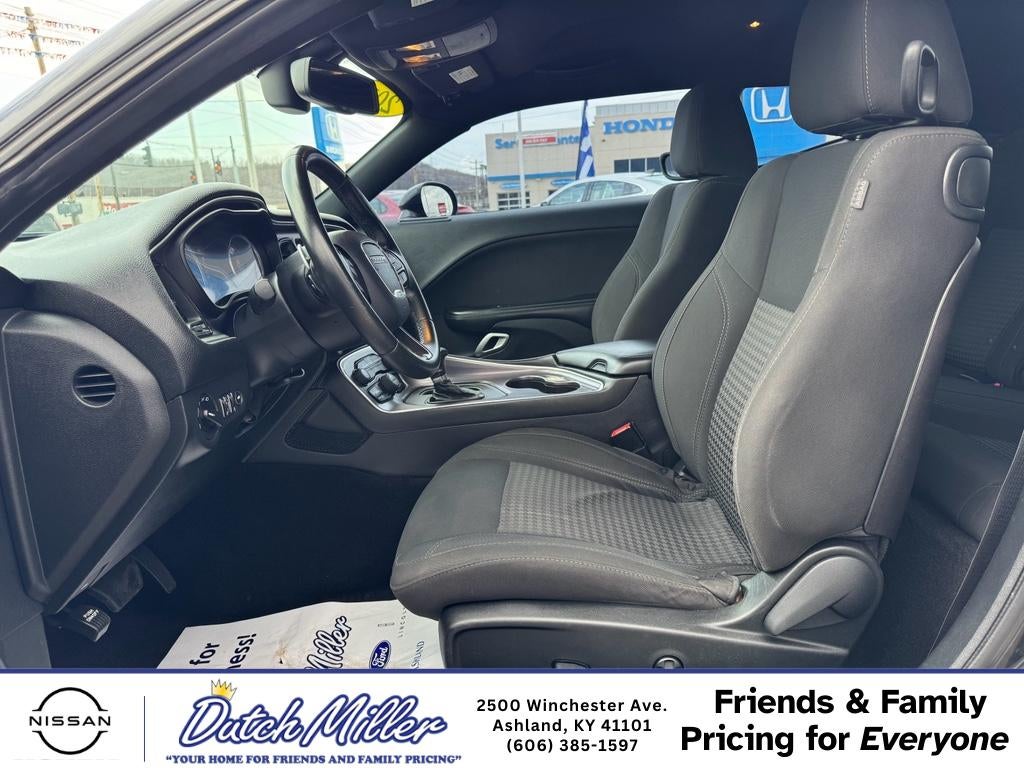 2016 Dodge Challenger SXT