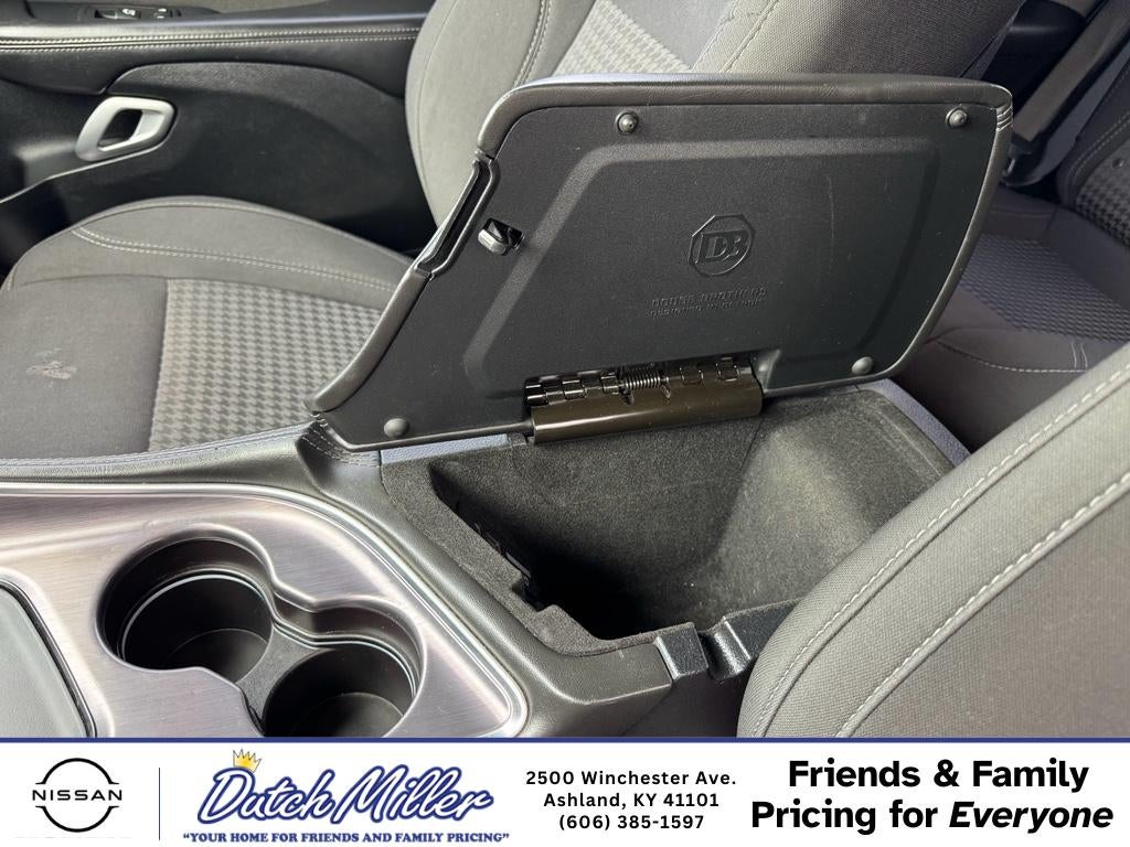 2016 Dodge Challenger SXT