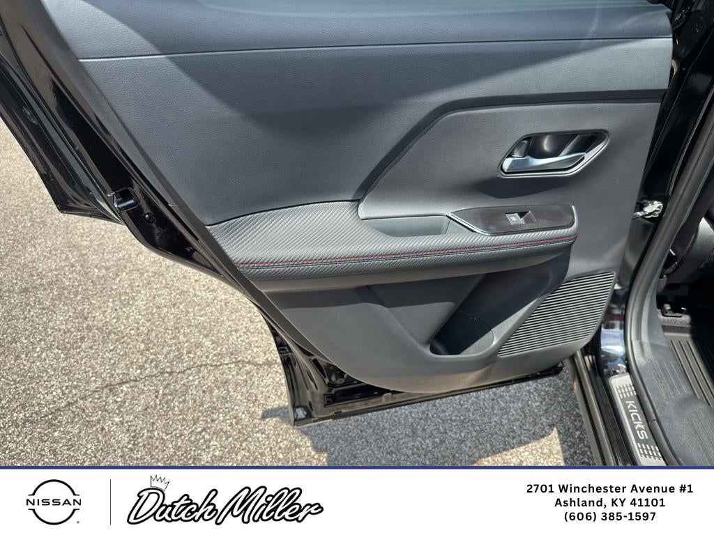2025 Nissan Kicks SR