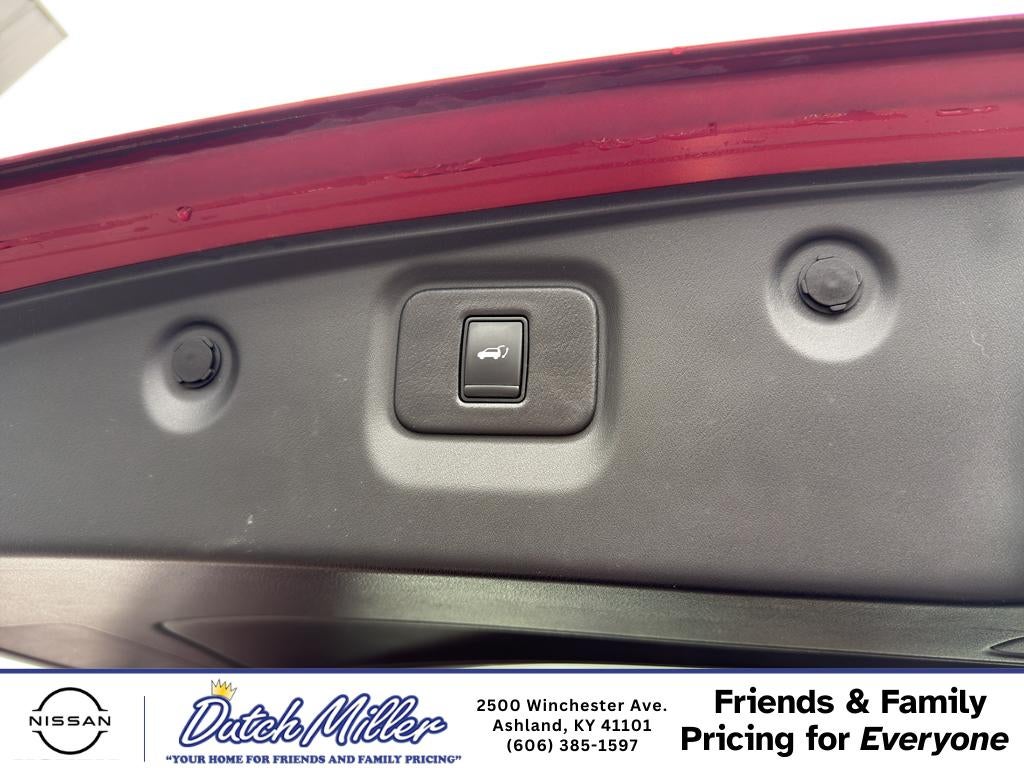 2016 Nissan Pathfinder SL