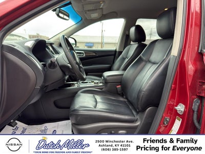 2016 Nissan Pathfinder SL
