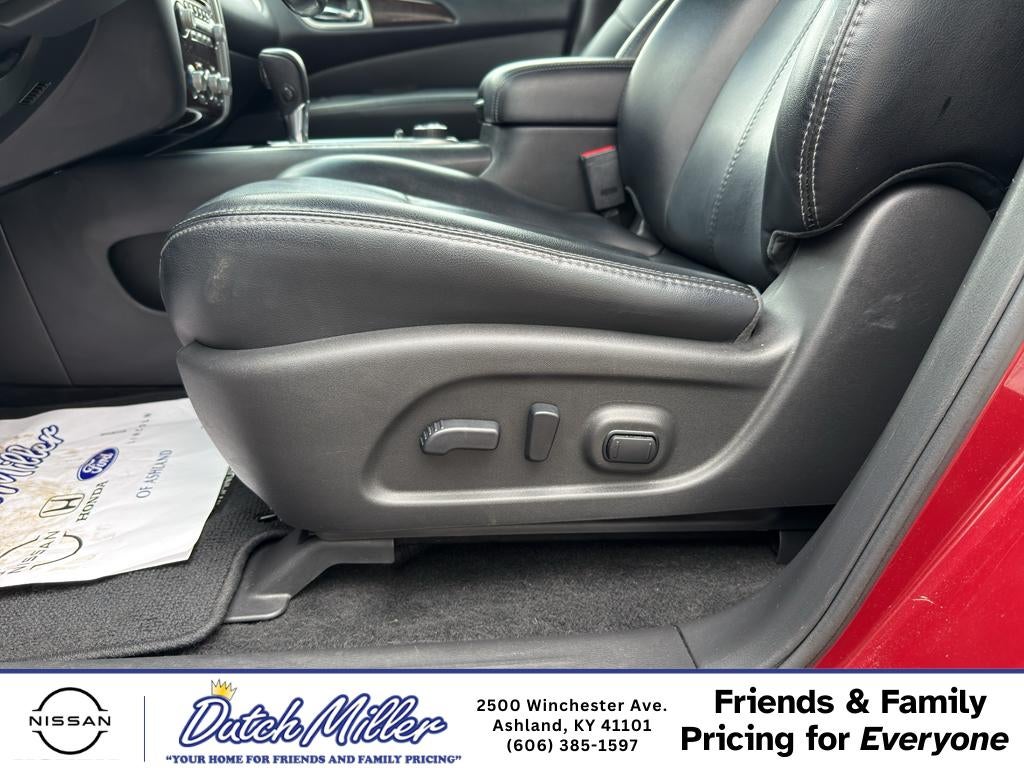 2016 Nissan Pathfinder SL
