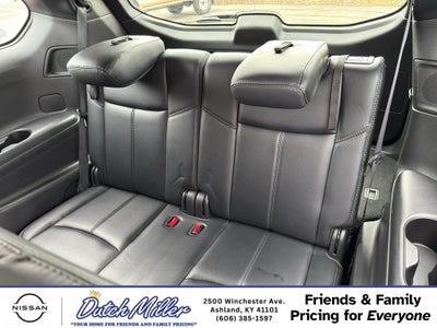2016 Nissan Pathfinder SL
