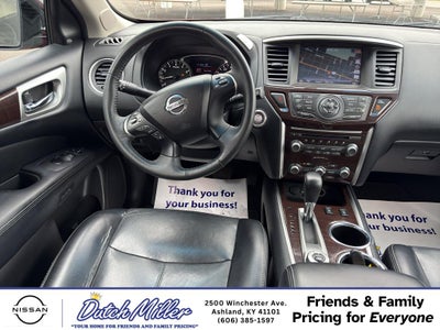 2016 Nissan Pathfinder SL
