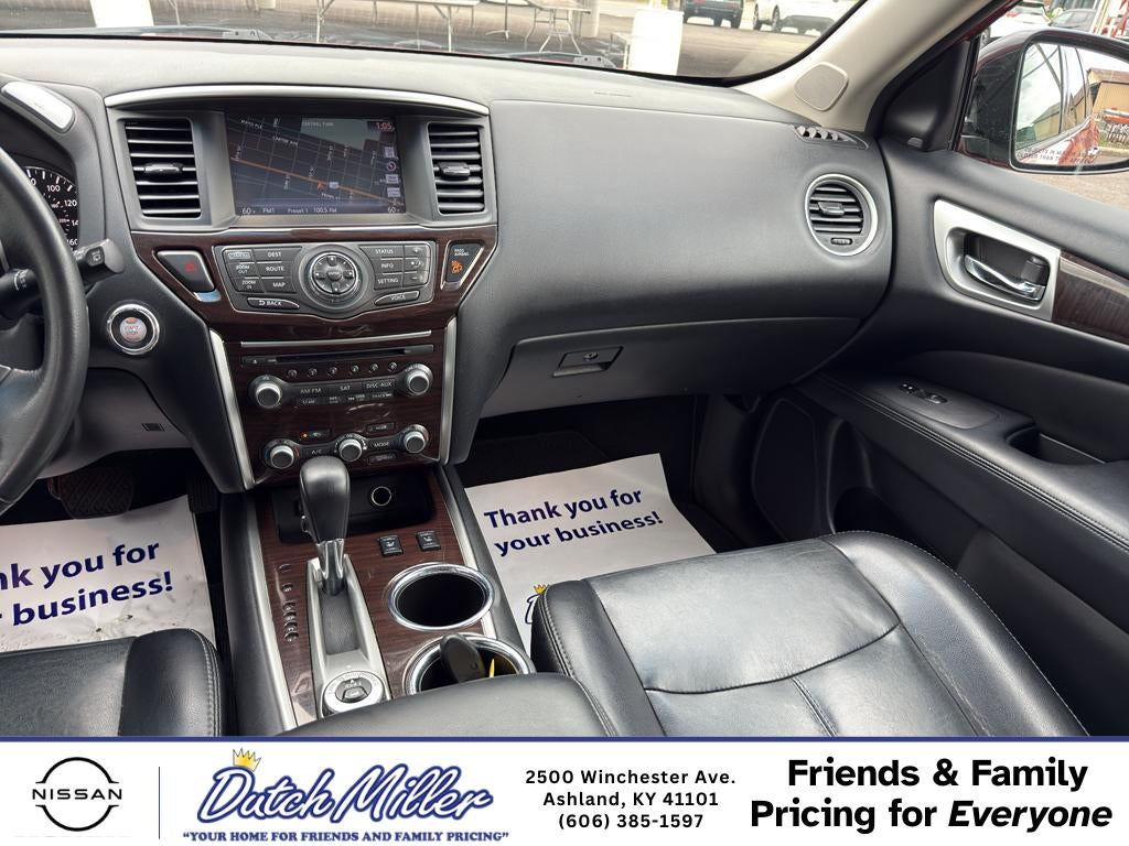 2016 Nissan Pathfinder SL