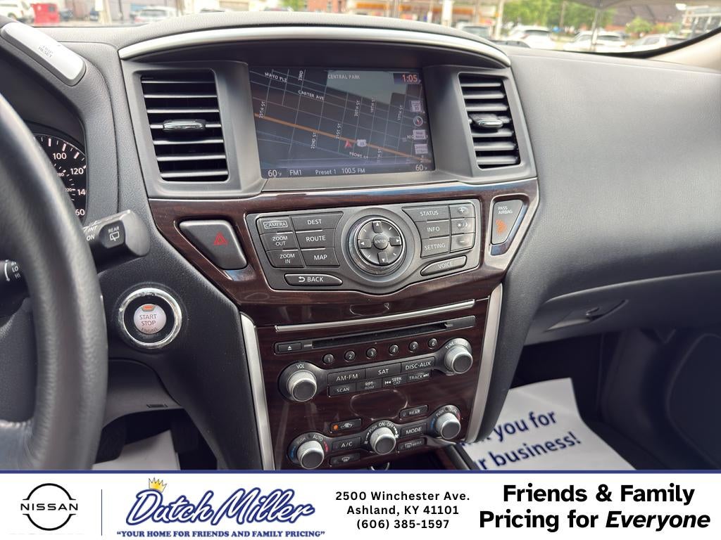 2016 Nissan Pathfinder SL