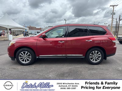 2016 Nissan Pathfinder SL