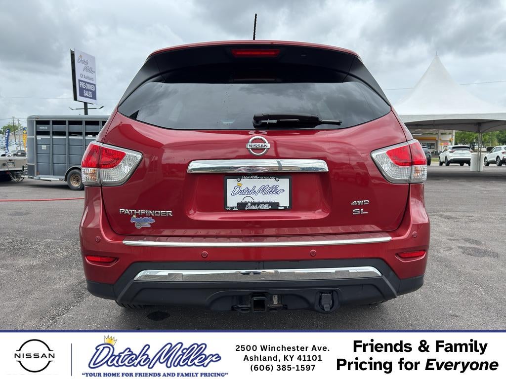 2016 Nissan Pathfinder SL