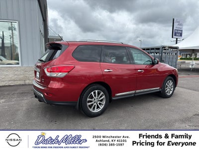 2016 Nissan Pathfinder SL