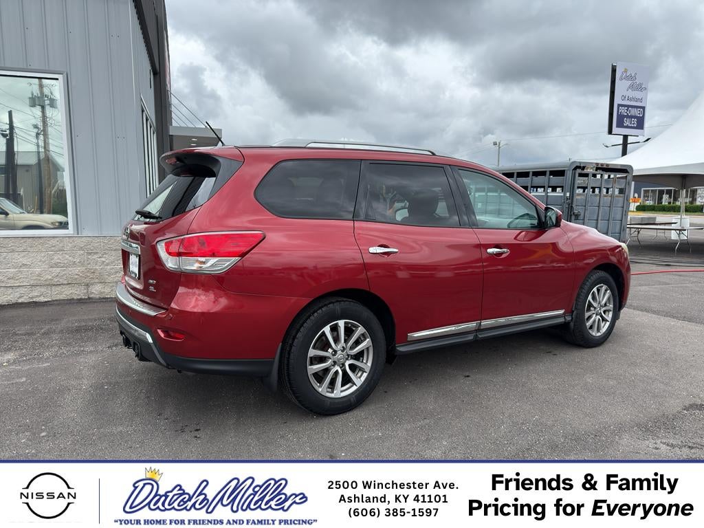 2016 Nissan Pathfinder SL