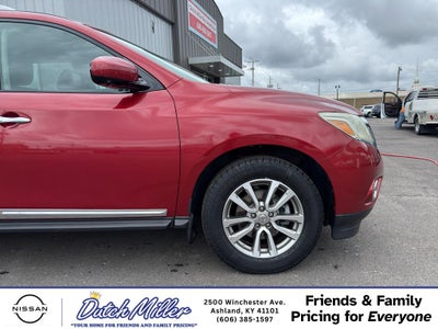 2016 Nissan Pathfinder SL