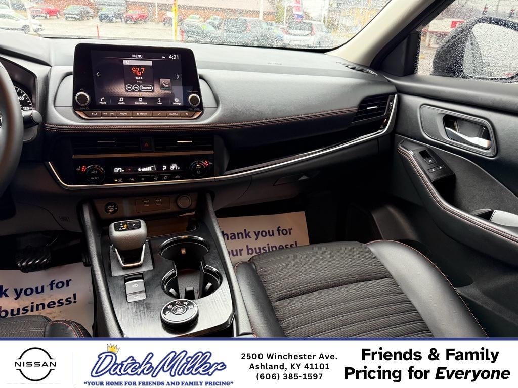 2025 Nissan Rogue Rock Creek