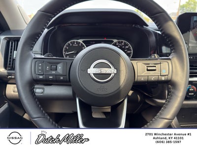 2025 Nissan Pathfinder SL