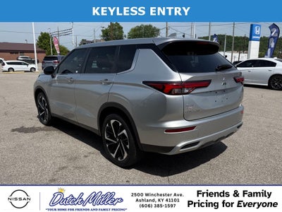 2022 Mitsubishi Outlander SE