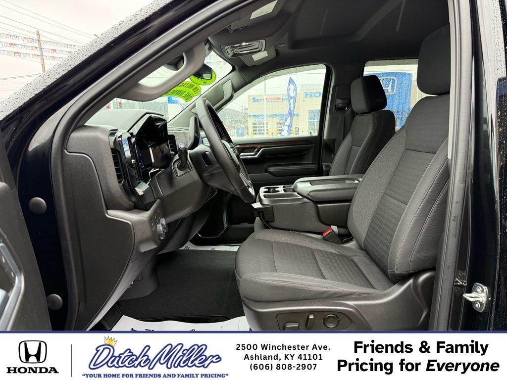 2023 Chevrolet Silverado LT