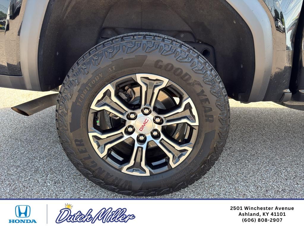 2024 GMC Canyon 4WD AT4