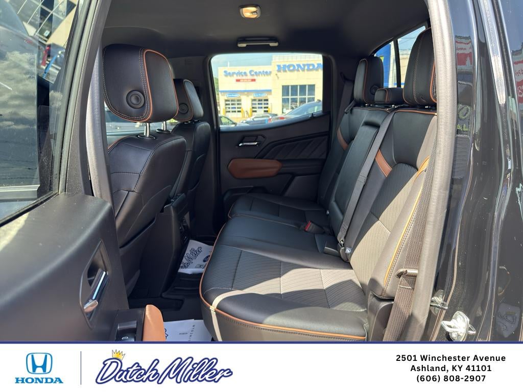 2024 GMC Canyon 4WD AT4