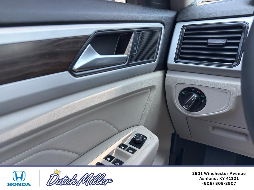 2022 Volkswagen Atlas 3.6L V6 SE w/Technology