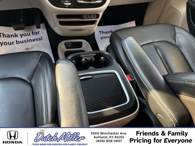 2023 Chrysler Pacifica Touring L