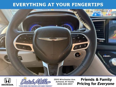 2023 Chrysler Pacifica Touring L