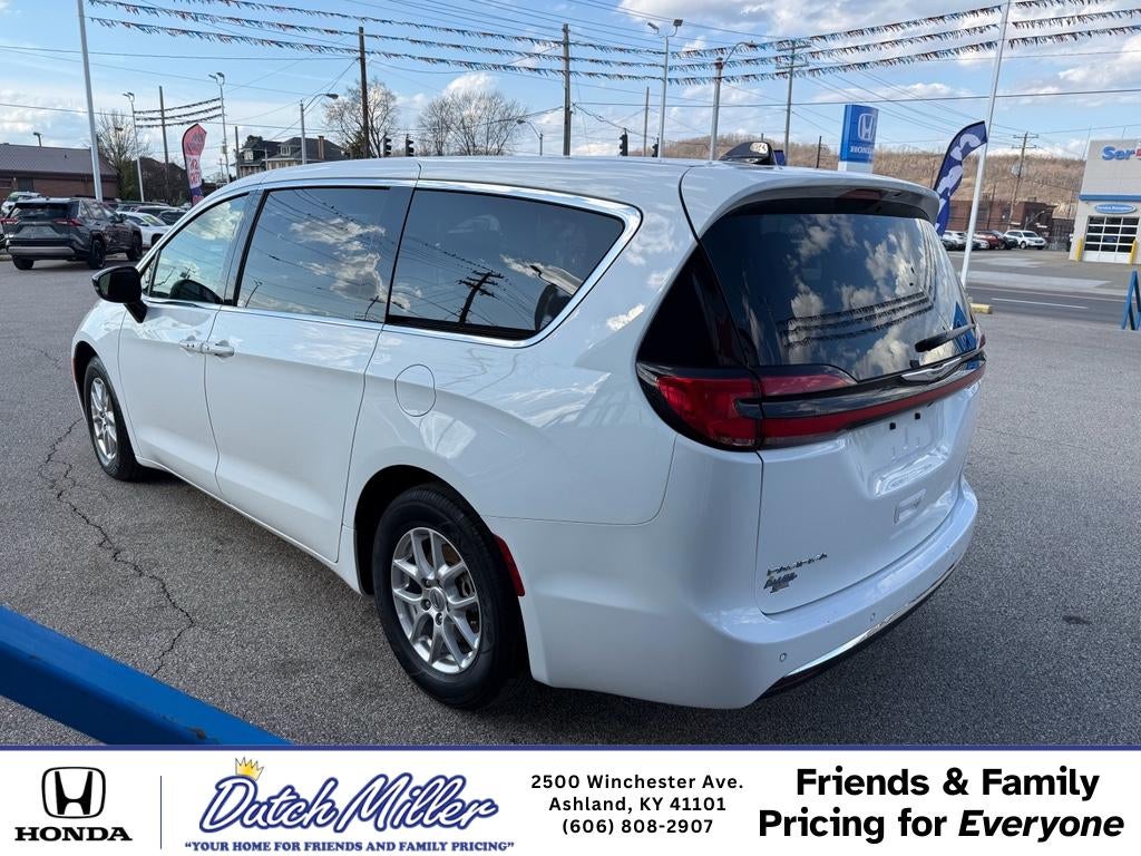 2024 Chrysler Pacifica Touring L