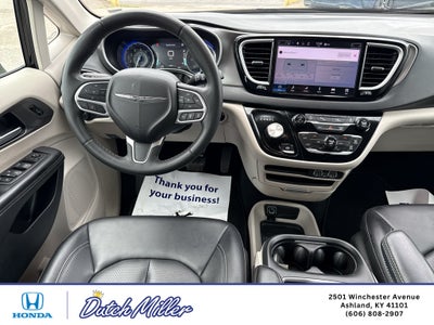 2024 Chrysler Pacifica Touring L
