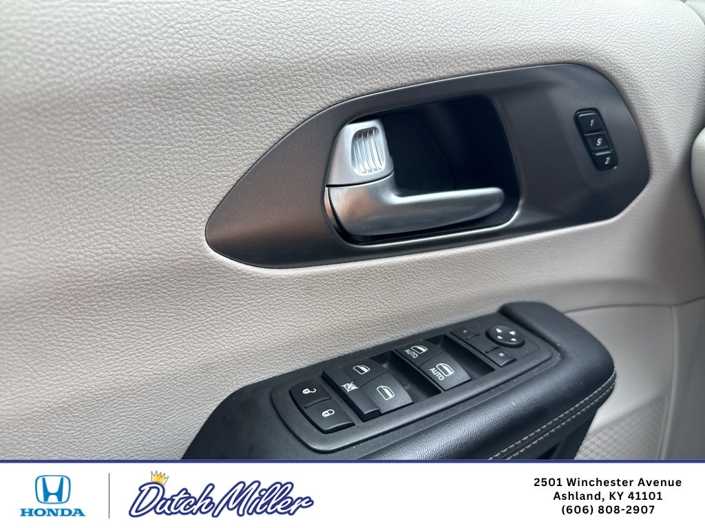 2024 Chrysler Pacifica Touring L