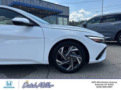 2025 Hyundai Elantra Limited