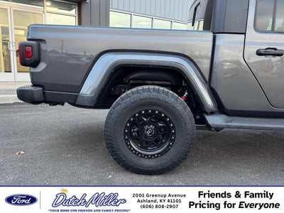 2023 Jeep Gladiator Overland