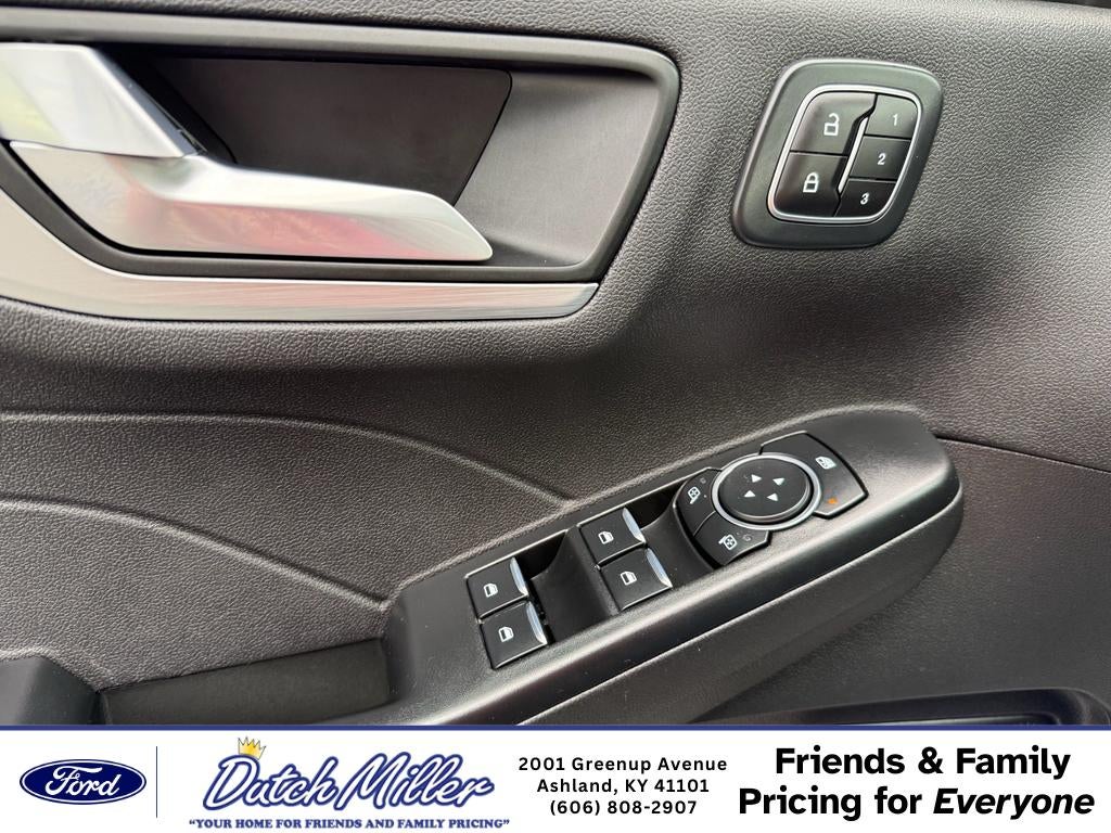 2024 Ford Escape Platinum