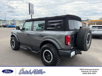 2022 Ford Bronco Base 4 Door 4x4