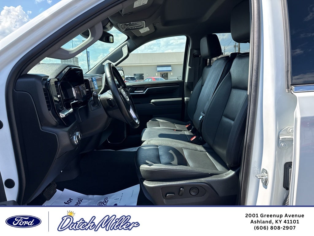 2025 GMC Sierra SLT