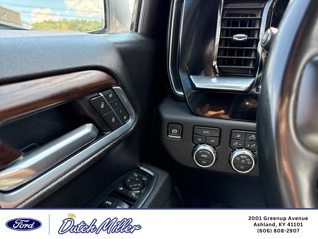 2025 GMC Sierra SLT