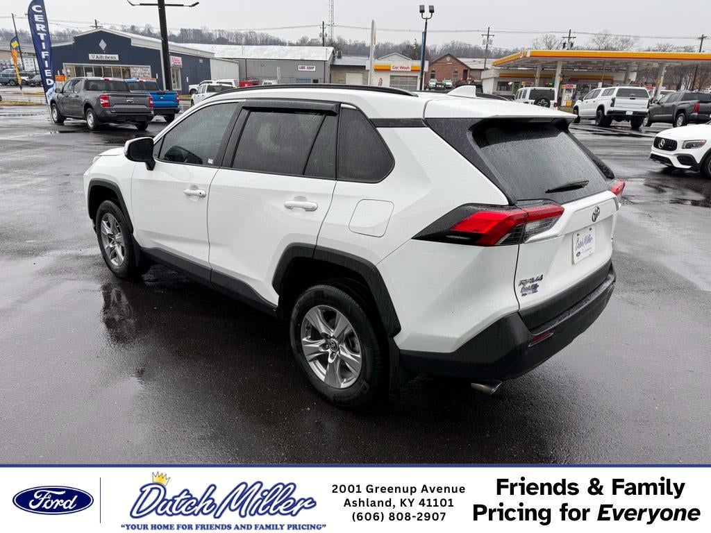 2022 Toyota RAV4 XLE