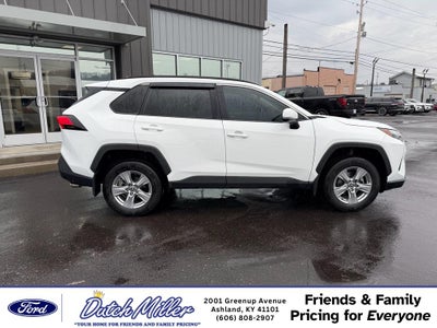 2022 Toyota RAV4 XLE