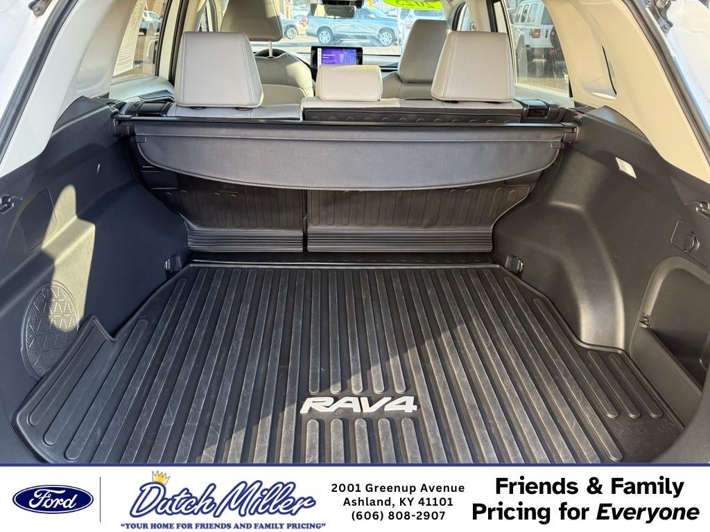 2023 Toyota RAV4 Hybrid Hybrid XLE Premium