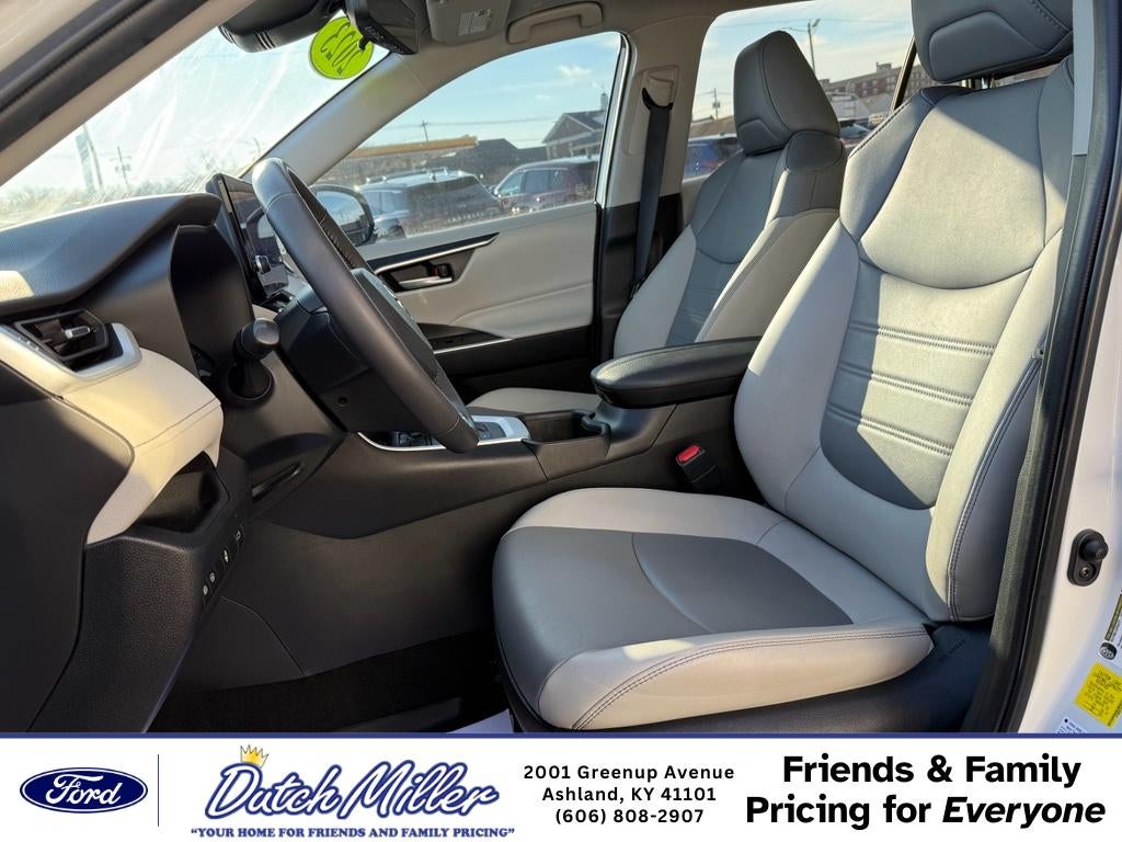 2023 Toyota RAV4 Hybrid Hybrid XLE Premium