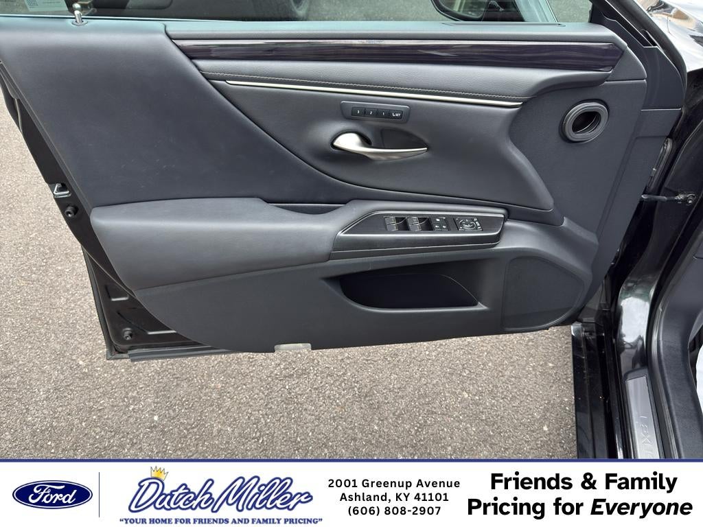 2021 Lexus ES 250 Base