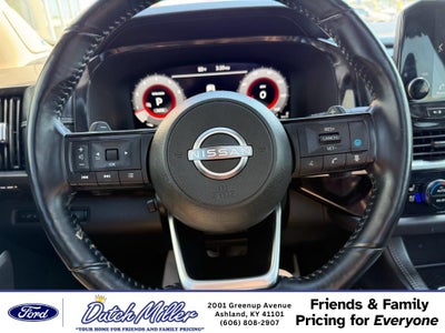 2023 Nissan Pathfinder Platinum