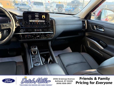 2024 Nissan Pathfinder Platinum