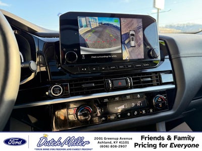 2024 Nissan Pathfinder Platinum