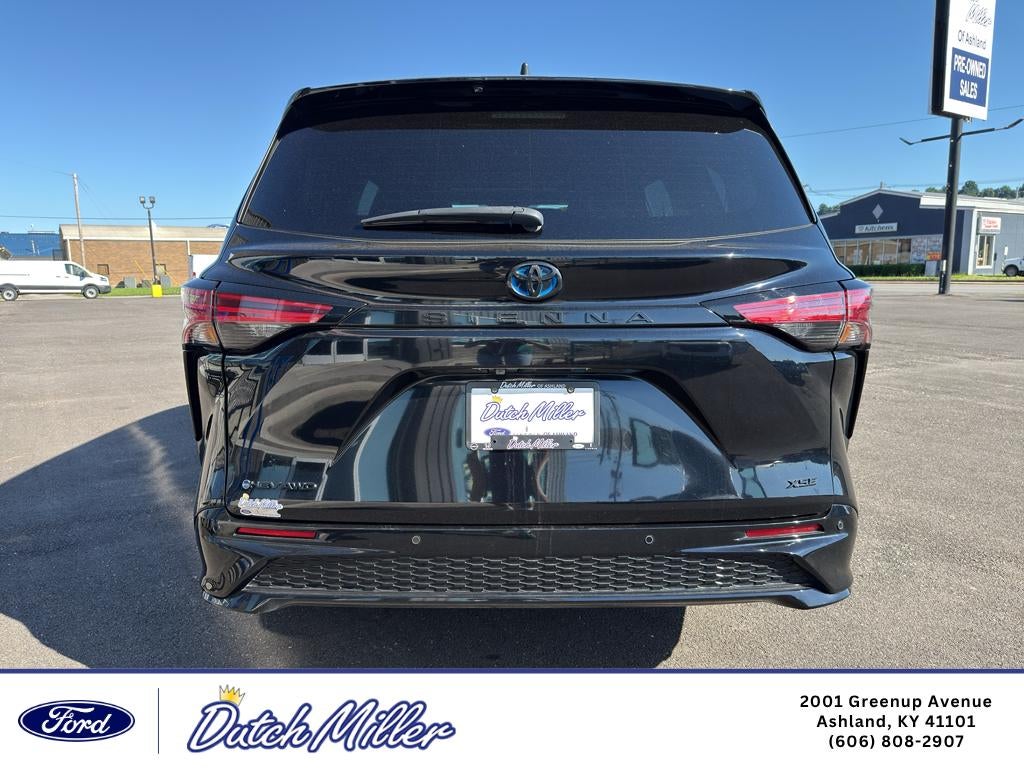 2025 Toyota Sienna XSE