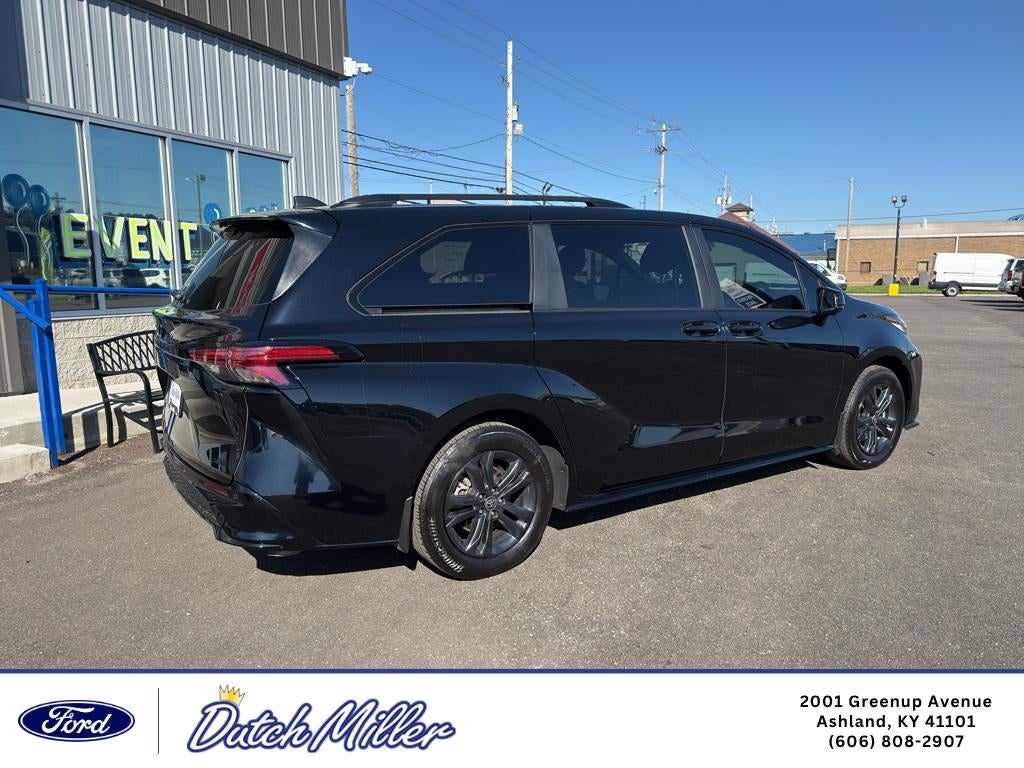 2025 Toyota Sienna XSE