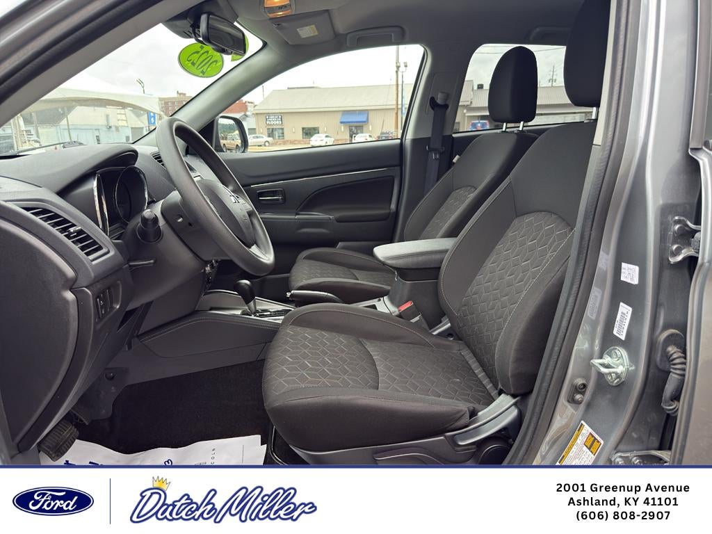 2025 Mitsubishi Outlander Sport SE