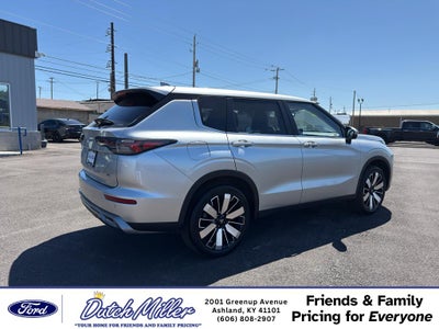 2025 Mitsubishi Outlander SE
